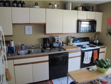 J5 Stonehedge Dr unit 5, South Burlington, VT 05403 - photo 7