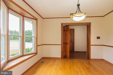 6117 Emerald Ln, Sykesville, MD 21784 - photo 3