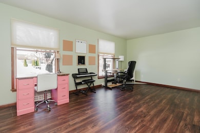 523 Nicholas Court-33