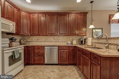 1049 Burgundy Cir, Pennsburg, PA 18073 - photo 7