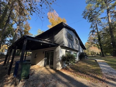 2045 Pine Oak Dr SW, Atlanta, GA 30310 - photo 4