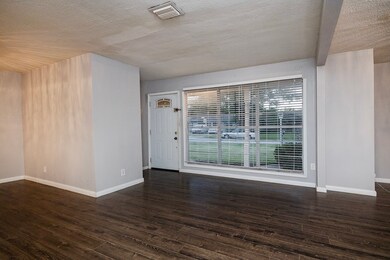 7409 Miley St, Houston, TX 77028 - photo 6