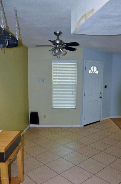 2040 S Longmore unit 56, Mesa, AZ 85202 - photo 3