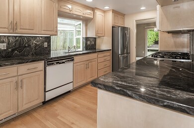 7515 86th Ave SE, Mercer Island, WA 98040 - photo 5