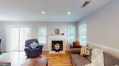 19920 Gateshead Cir, Germantown, MD 20876 - photo 4