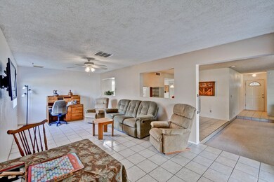 Large Family Room 1