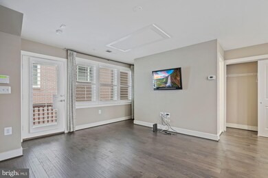 717 Mckenzie Ave, Alexandria, VA 22301 - photo 6