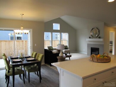 20775 SE Hollis Ln, Bend, OR 97702 - photo 7