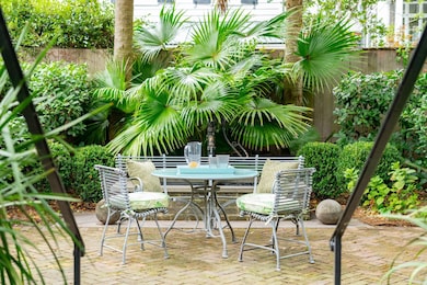 Charleston Garden