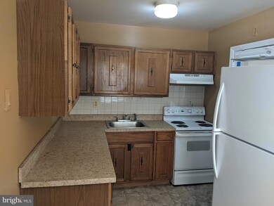 912 Brooke Rd, Capitol Heights, MD 20743 - photo 6