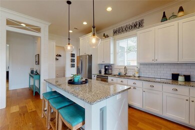 Beautiful pendant lights, recessed lights, and nat