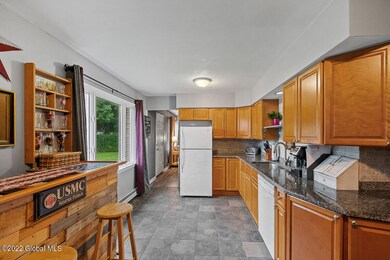 1121 Outer Drive Rotterdam NY 023 MLS