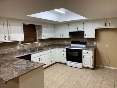 2708 Parkwood Dr, Rogers, AR 72756 - photo 5