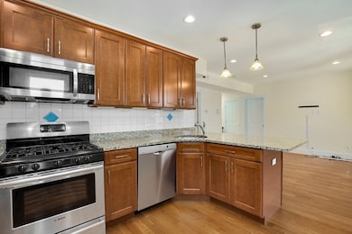 2 Walk Hill St unit 3, Boston, MA 02130 - photo 5