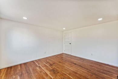 11-web-or-mls-1851-somerset-ct-e