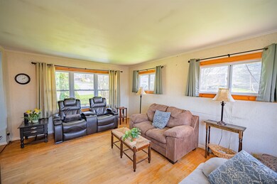 1 Cardinal Cir, Barre, VT 05641 - photo 2