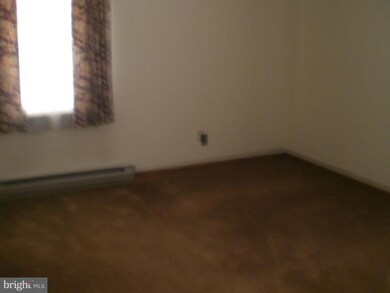 2332 Fisher Rd, Chambersburg, PA 17202 - photo 4