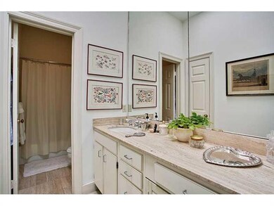 Master Bath/Spa.
