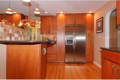 485 Appleton St, Arlington, MA 02476 - photo 4