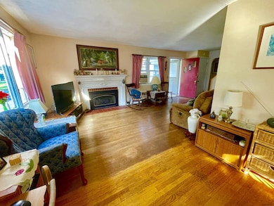 Photo 3