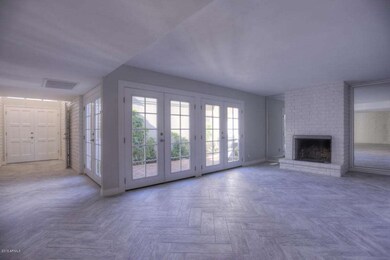 7770 E Camelback Road 20-large-005-9-Liv