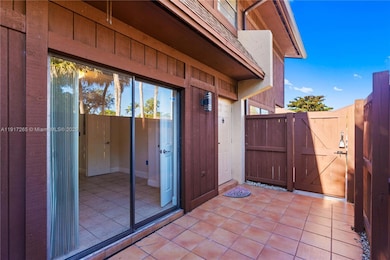 6241 SW 116th Place unit B, Miami, FL 33173 - photo 3