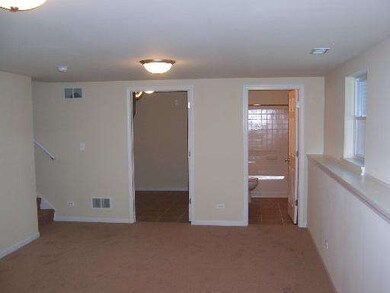 124 Pueblo Rd, Carpentersville, IL 60110 - photo 7