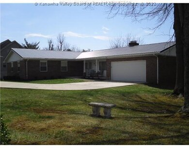 1520 Pinewood Park, Dunbar, WV 25064 - photo 2