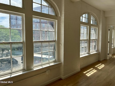 3D Living Room Windows