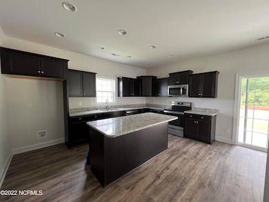 1040 Mackerel Manor, New Bern, NC 28562 - photo 5