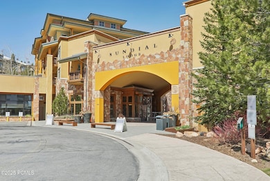 2-web-or-mls-N Sundial Ct-1104-002