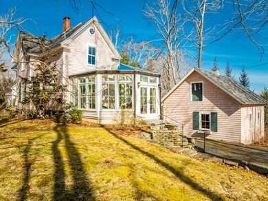 10 Chestnut Hill St, Camden, ME 04843 - photo 4