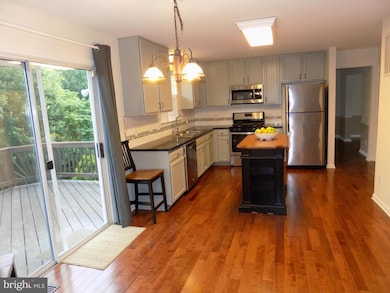 7 New Brunswick Ct, Stafford, VA 22554 - photo 2