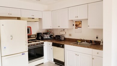 28 Merlin Ct, Worcester, MA 01602 - photo 4