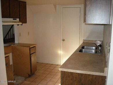 023-267232 kitchen