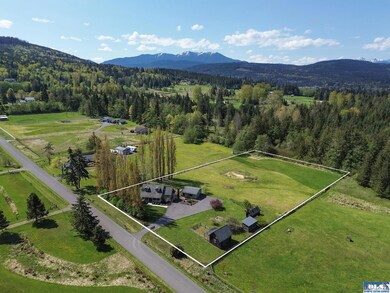 921 Mcfarland Dr, Sequim, WA 98382 - photo 2