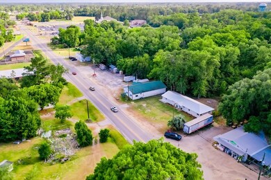 831 Gordon St, Blackshear, GA 31516 - photo 7