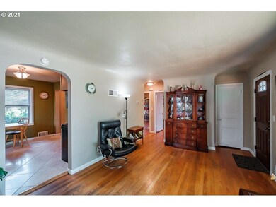 1086 8th Ave SW, Albany, OR 97321 - photo 4