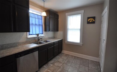 2016 Linn Blvd SE, Cedar Rapids, IA 52403 - photo 2