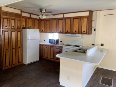 Kitchen with breakfast bar