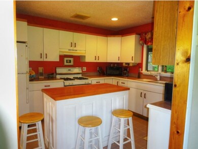 112 Dutil Ln, Richmond, VT 05477 - photo 6