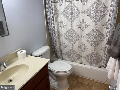 5213 Newton St unit 104, Bladensburg, MD 20710 - photo 5