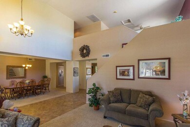 005_LIVING ROOM