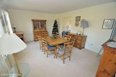 1905 Aubrey Place Ct, Vienna, VA 22182 - photo 3