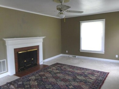 315 Meadow Dr, Shelbyville, TN 37160 - photo 2