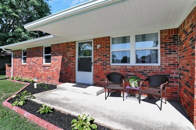 170 Roundelay Dr, Franklin, IN 46131 - photo 2