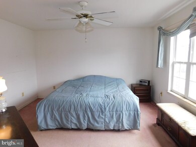 437 Hawkridge Ln, Sykesville, MD 21784 - photo 5