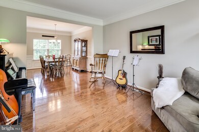 6050 Joseph Scott Dr, Elkridge, MD 21075 - photo 3