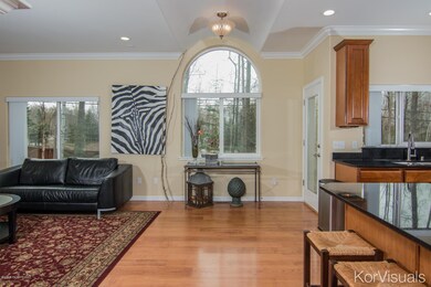 3440 Hines Cir-6