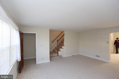 1521 Doxbury Rd, Towson, MD 21286 - photo 4